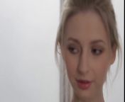 Анальный секс с худой красоткой после возбуждающего массажа